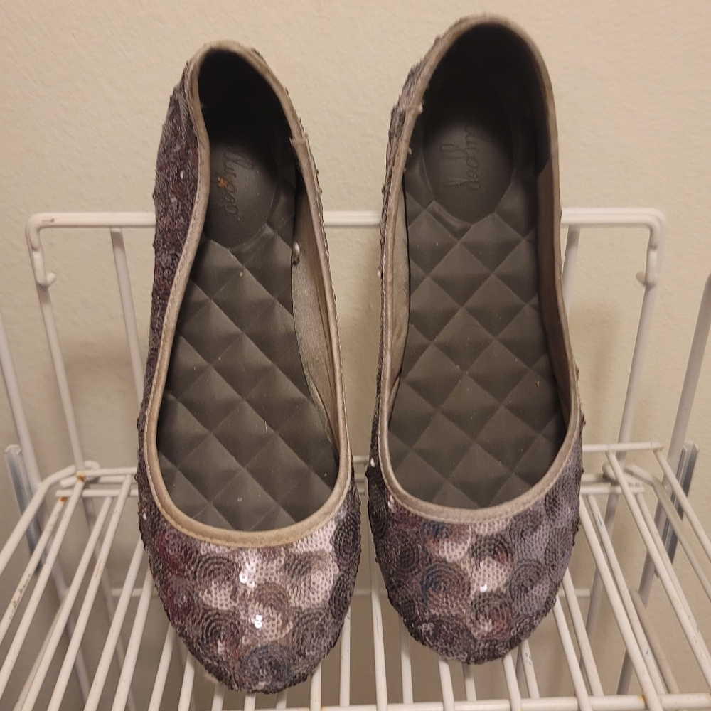 Jellypop size 8.5 sequined flats